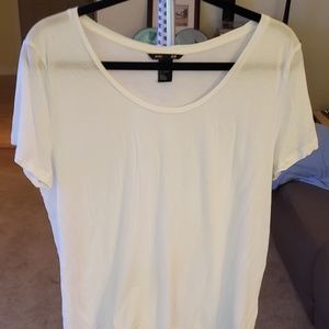 White short sleeve tee